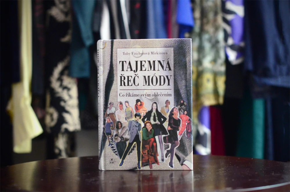 "Tajemná řeč módy" | kniha