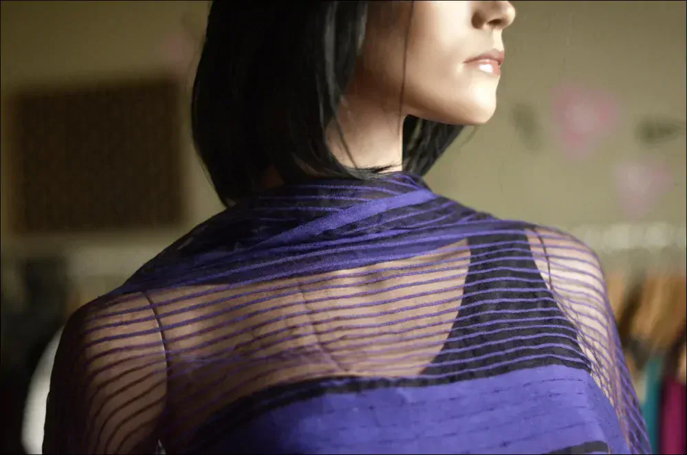 Modrá na pomezí fialové