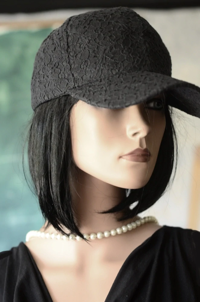 Chic kšiltovka III. | model v černé krajce