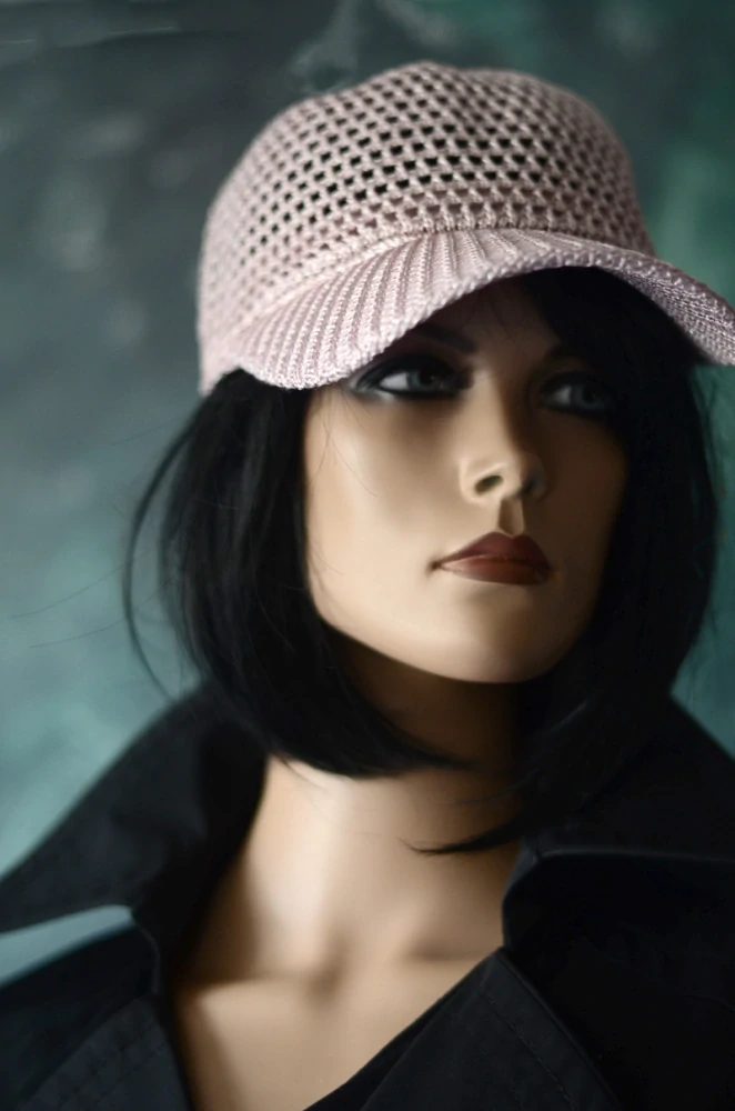 Chic kšiltovka II. | model ve starorůžové