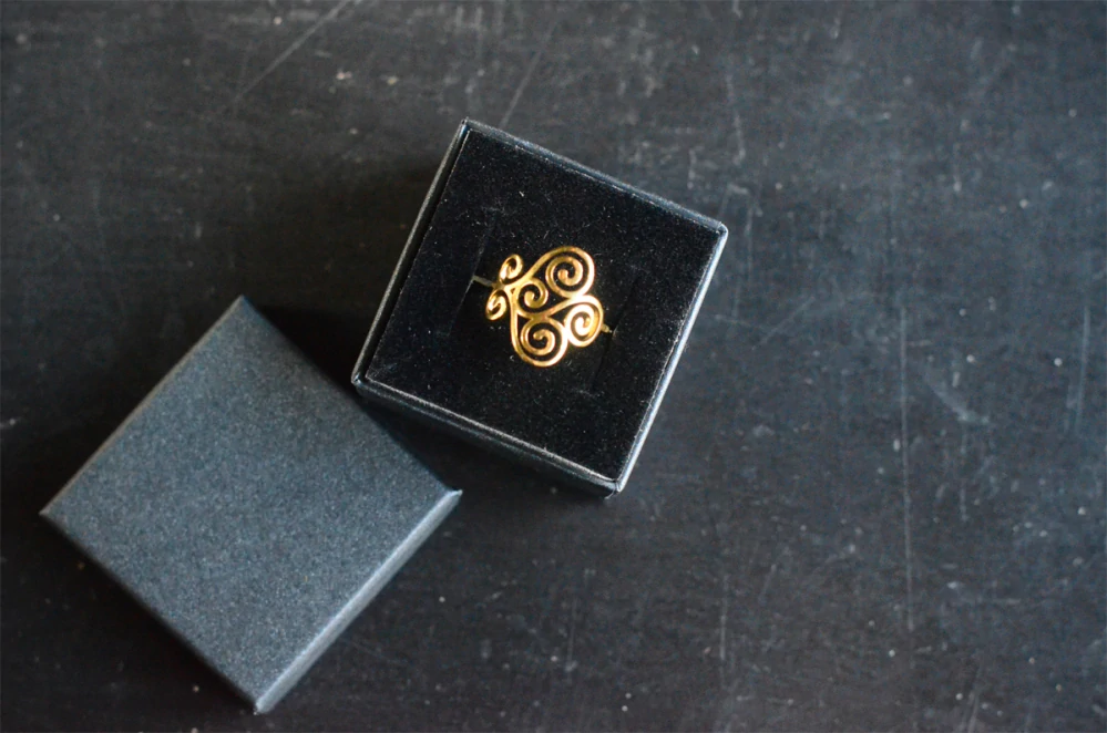 H e n n a | Model 1 | Zlatý