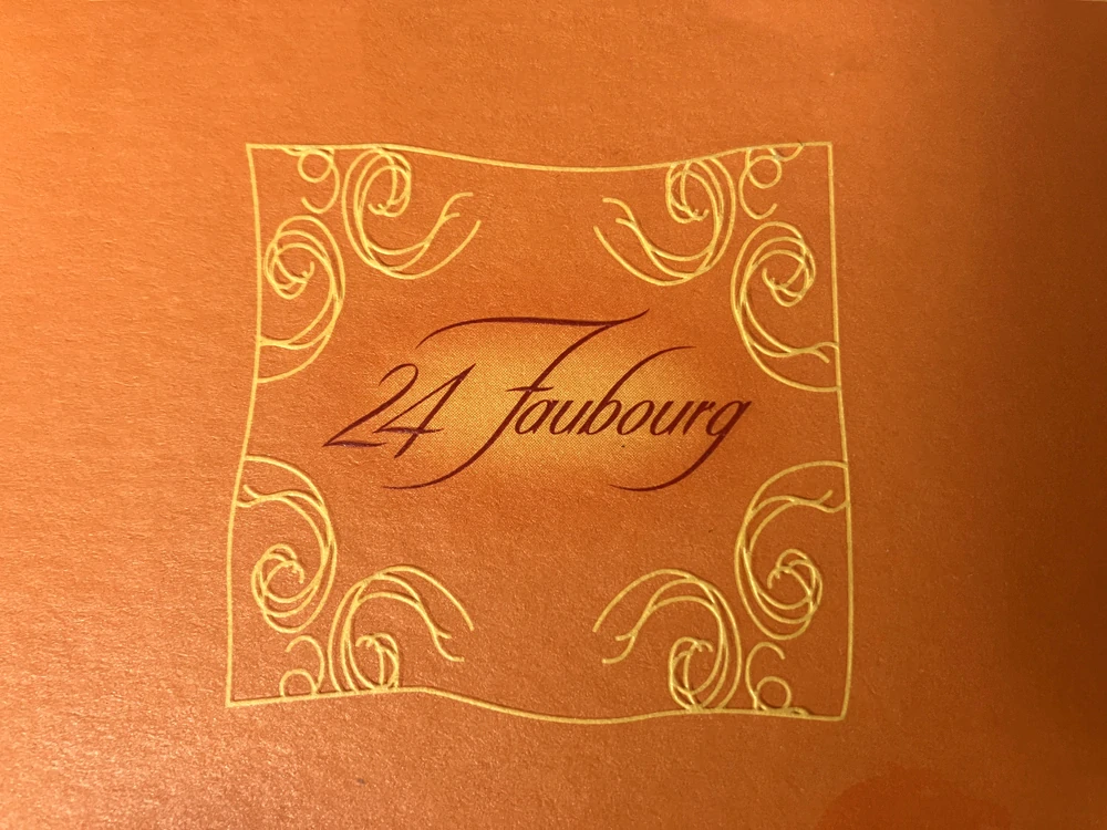 Vzorek | 24 Faubourg