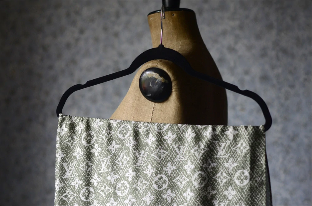 Hedvábná šála Louis Vuitton