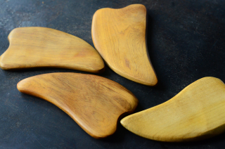 GUA SHA pro omlazení obličeje | dřevo
