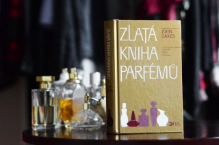 "Zlatá kniha parfémů" | kniha