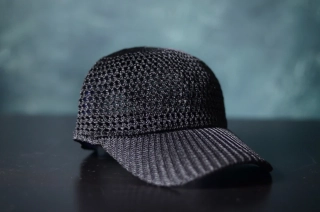 Chic kšiltovka | model v černé