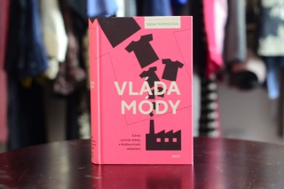 "Vláda módy" | kniha